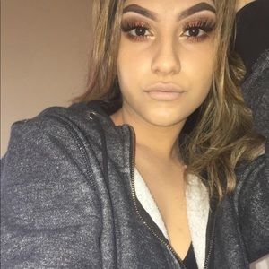 Meet your Posher, Daniela